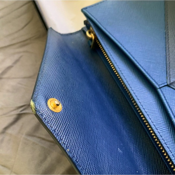 Gorgeous blue PRADA wallet - - Picture 7 of 7